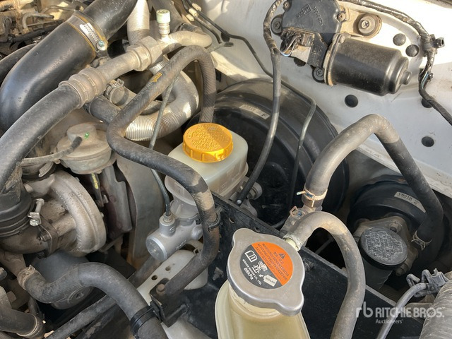 2013 Nissan Patrol GL 4x4 SUV - SUV: Foto 4 2013 Nissan Patrol GL 4x4 SUV - SUV: Foto 4