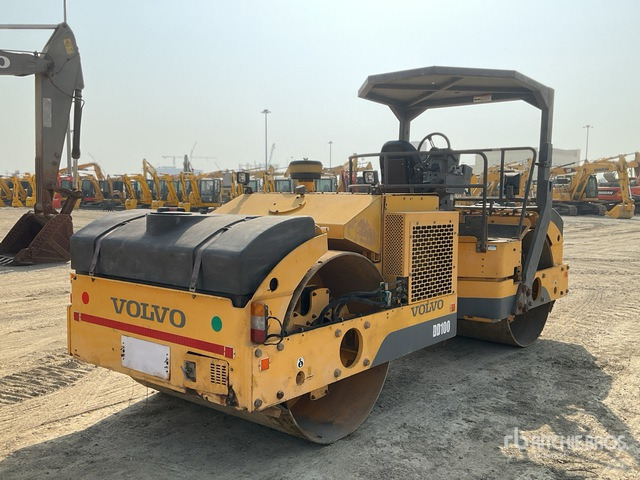 2013 Volvo DD100 - Cilindru compactor pentru asfalt: Foto 3 2013 Volvo DD100 - Cilindru compactor pentru asfalt: Foto 3