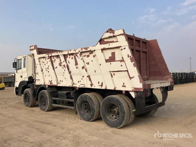 2014 Hyundai HD370 8x4 Twin-Steer Tri/A Dump Truck - Camion basculantă: Foto 2 2014 Hyundai HD370 8x4 Twin-Steer Tri/A Dump Truck - Camion basculantă: Foto 2