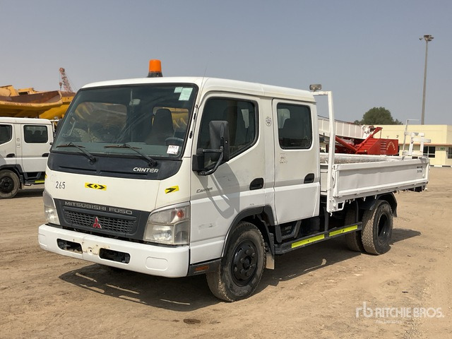 2014 Mitsubishi 4x2 Crew Cab Flatbed Truck - Camion platformă: Foto 1 2014 Mitsubishi 4x2 Crew Cab Flatbed Truck - Camion platformă: Foto 1
