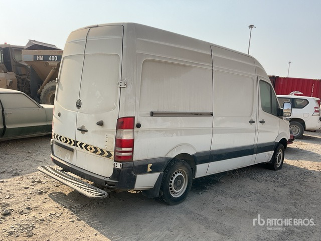 2016 Mercedes-Benz Sprinter 316 (Inoperable) Cargo Van - Dubă: Foto 3 2016 Mercedes-Benz Sprinter 316 (Inoperable) Cargo Van - Dubă: Foto 3