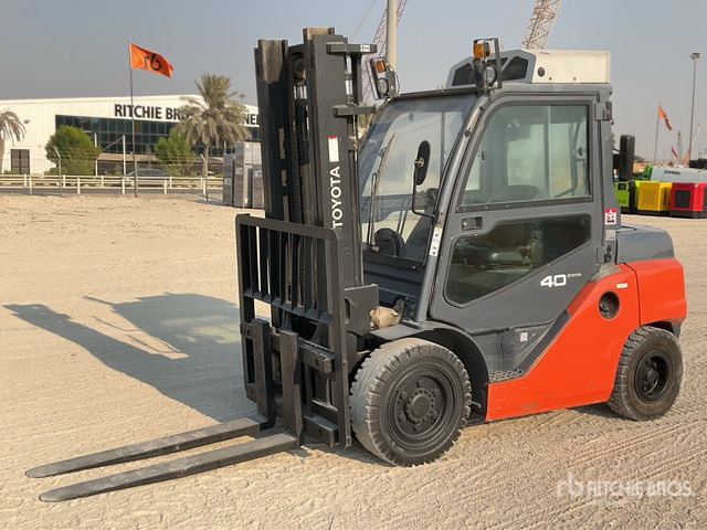 2018 Toyota 8FD40N 4 ton Forklift - Stivuitor diesel: Foto 1 2018 Toyota 8FD40N 4 ton Forklift - Stivuitor diesel: Foto 1