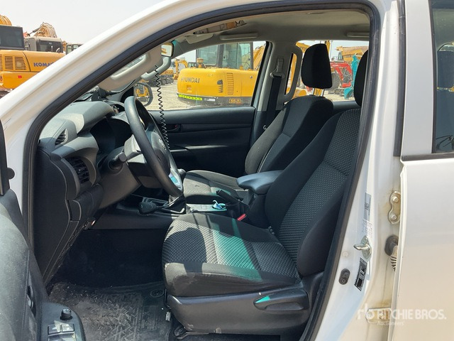2018 Toyota Hilux 4x4 Crew Cab Pickup - Pick-up: Foto 5 2018 Toyota Hilux 4x4 Crew Cab Pickup - Pick-up: Foto 5