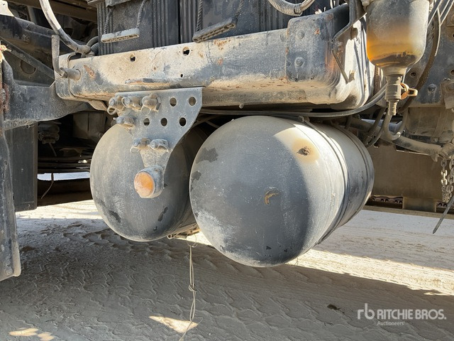 2008 MAN TGA33.400 6x4 (Inoperable) T/A Sleeper Truck Tractor - Cap tractor: Foto 5 2008 MAN TGA33.400 6x4 (Inoperable) T/A Sleeper Truck Tractor - Cap tractor: Foto 5