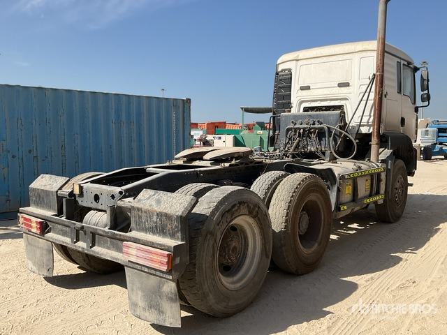 2008 MAN TGA33.400 6x4 (Inoperable) T/A Sleeper Truck Tractor - Cap tractor: Foto 4 2008 MAN TGA33.400 6x4 (Inoperable) T/A Sleeper Truck Tractor - Cap tractor: Foto 4