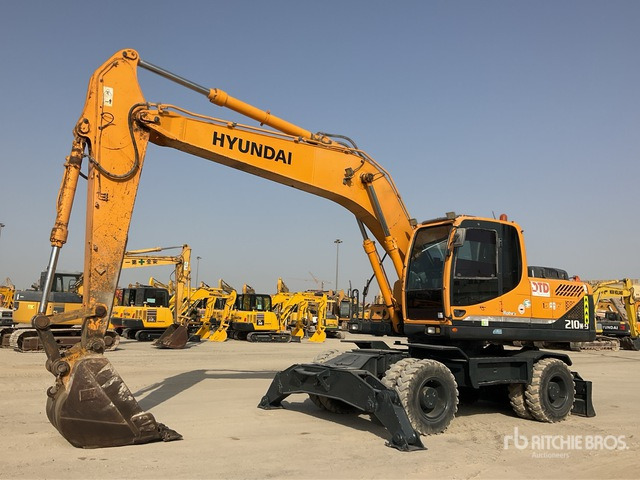 Hyundai Robex 210W-9S - Excavator pe roţi: Foto 2 Hyundai Robex 210W-9S - Excavator pe roţi: Foto 2