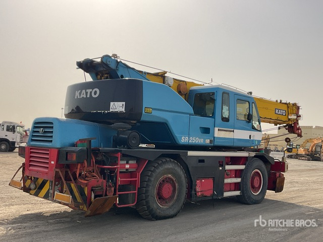 Kato KR25H - Macara pentru teren accidentat: Foto 3 Kato KR25H - Macara pentru teren accidentat: Foto 3