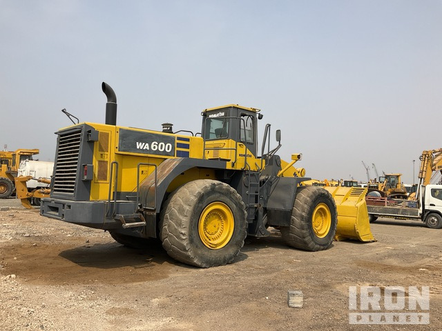 Komatsu WA600-6 - Încărcător frontal pe pneuri: Foto 4 Komatsu WA600-6 - Încărcător frontal pe pneuri: Foto 4