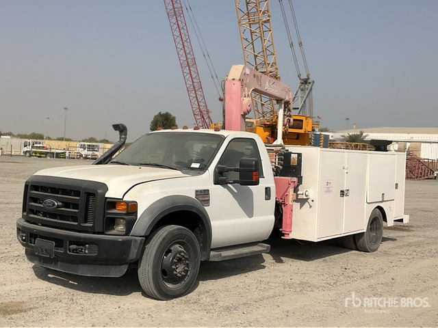 2008 Ford F550 XL Super Duty 4x4 Service Truck - Maşina comunala: Foto 2 2008 Ford F550 XL Super Duty 4x4 Service Truck - Maşina comunala: Foto 2