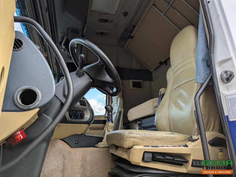 DAF 95XF.480 4x2 Superspacecab Euro3 - Handgeschakeld - Limited Edition Interieur - Side Skirts - Luchthoorns - Cap tractor: Foto 5 DAF 95XF.480 4x2 Superspacecab Euro3 - Handgeschakeld - Limited Edition Interieur - Side Skirts - Luchthoorns - Cap tractor: Foto 5