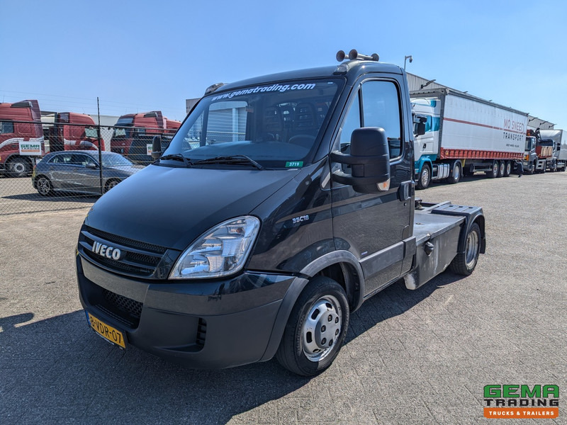 Iveco 35C18/T 4x2 Euro4 - BE-Trekker - 3-Zits - Luchthoorns - NAP - Cap tractor: Foto 1 Iveco 35C18/T 4x2 Euro4 - BE-Trekker - 3-Zits - Luchthoorns - NAP - Cap tractor: Foto 1