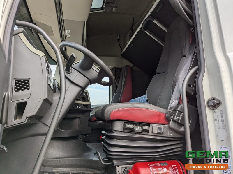 Volvo FH420 4x2 Euro6 FH420 4x2 Globetrotter Euro6 - XLOW / Mega - VEB+ - Double Tanks - Air Suspension (T1539) - Cap tractor: Foto 5 Volvo FH420 4x2 Euro6 FH420 4x2 Globetrotter Euro6 - XLOW / Mega - VEB+ - Double Tanks - Air Suspension (T1539) - Cap tractor: Foto 5