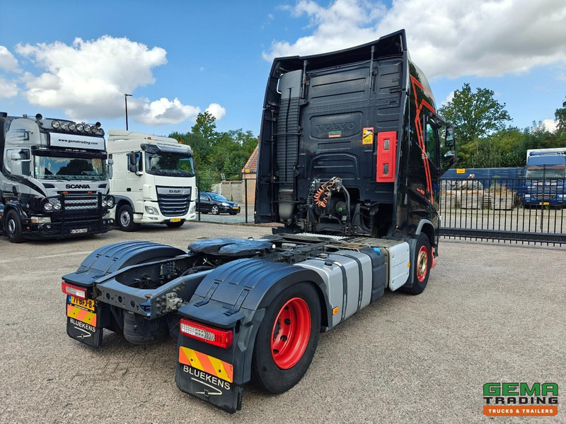 Volvo FH460 4x2 Globetrotter Euro6 - Dubbele Tanks - IparkCool- SMARTTacho V2 - 11/2025 APK - Cap tractor: Foto 3 Volvo FH460 4x2 Globetrotter Euro6 - Dubbele Tanks - IparkCool- SMARTTacho V2 - 11/2025 APK - Cap tractor: Foto 3