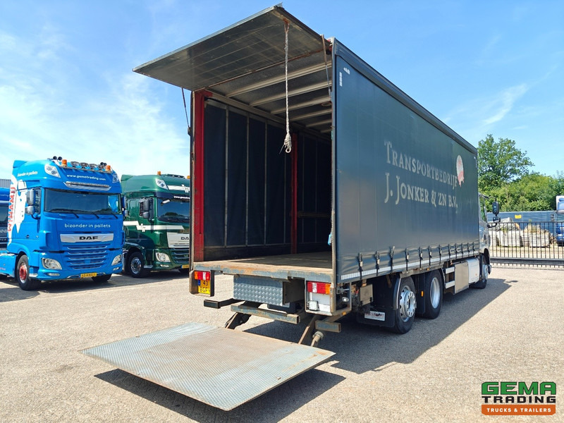 DAF CF 400 FAN 6x2/4 SpaceCab Euro6A - Schuifzeilenbak 7.7m + Laadklep 2000kg - HH Vloer - AanhangerKoppeling - Camion cu prelată: Foto 2 DAF CF 400 FAN 6x2/4 SpaceCab Euro6A - Schuifzeilenbak 7.7m + Laadklep 2000kg - HH Vloer - AanhangerKoppeling - Camion cu prelată: Foto 2