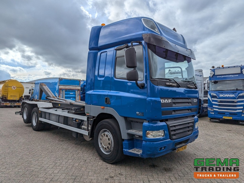 DAF FAS CF85.410 6x2 Euro5 FAS CF85.410 6x2 Spacecab Euro5 - HaakarmSysteem AJK 20T - KlapBumper - Vangmuilkoppeling - Lift-As - Camion cu cârlig: Foto 3 DAF FAS CF85.410 6x2 Euro5 FAS CF85.410 6x2 Spacecab Euro5 - HaakarmSysteem AJK 20T - KlapBumper - Vangmuilkoppeling - Lift-As - Camion cu cârlig: Foto 3