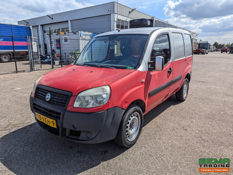 Fiat Doblò 1.9 JTD Euro4 - Handgeschakeld - Trekhaak - Autoutilitară compactă: Foto 1 Fiat Doblò 1.9 JTD Euro4 - Handgeschakeld - Trekhaak - Autoutilitară compactă: Foto 1