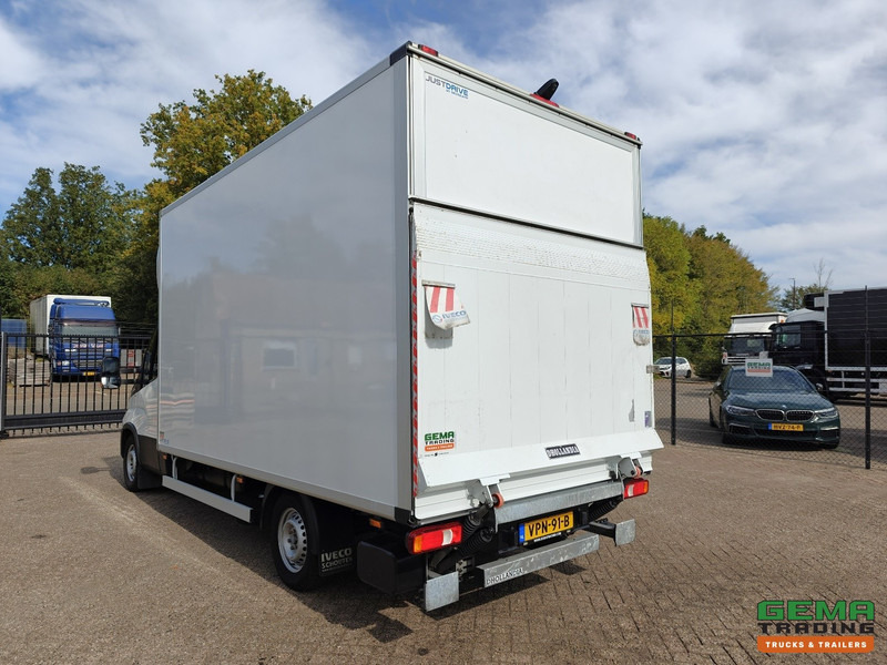 Iveco 35S18 Hi-Matic 4x2 Dagcab Euro6E - Gesloten Bak 4.2M - Laadklep 1000KG - Navi - 03/2026 APK - Autoutilitară box: Foto 3 Iveco 35S18 Hi-Matic 4x2 Dagcab Euro6E - Gesloten Bak 4.2M - Laadklep 1000KG - Navi - 03/2026 APK - Autoutilitară box: Foto 3