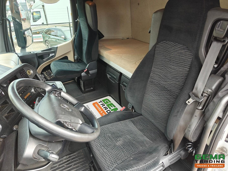 Mercedes-Benz Actros 2645 6x2 Gigaspace Euro6 + 3Axle Trailer -  115m³ VolumeCombi - Dubbele Tanks - Moffet Aansluiting - HH Vloer - SMARTTacho V2 - Camion furgon: Foto 5 Mercedes-Benz Actros 2645 6x2 Gigaspace Euro6 + 3Axle Trailer -  115m³ VolumeCombi - Dubbele Tanks - Moffet Aansluiting - HH Vloer - SMARTTacho V2 - Camion furgon: Foto 5