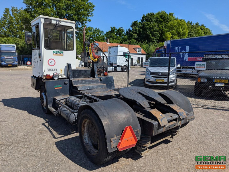 Terberg YT17 MOTOR DEFECT - MMBS Kenteken - Tractor terminal: Foto 4 Terberg YT17 MOTOR DEFECT - MMBS Kenteken - Tractor terminal: Foto 4