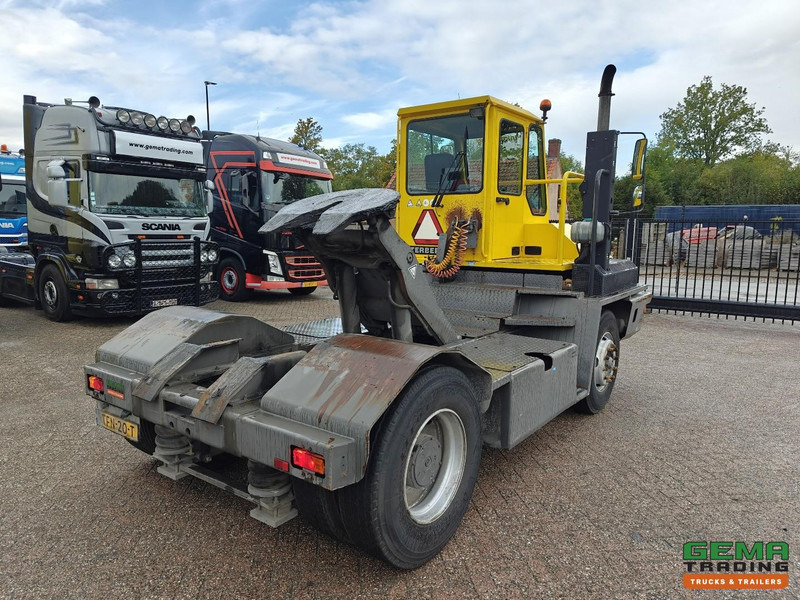 Terberg YT180 Schotel 25T - Naafreductie - Cummins - Landbouw Kenteken 40km/h - Tractor terminal: Foto 3 Terberg YT180 Schotel 25T - Naafreductie - Cummins - Landbouw Kenteken 40km/h - Tractor terminal: Foto 3
