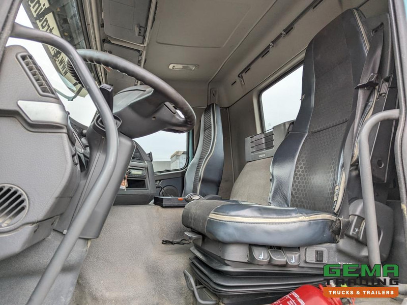 Volvo FMX410 8x4 /4 Daycab Euro5 - Haakarm 25T - CementSilo - RadioGrafisch - Hydr. Steunpoten - NaafReductie - Camion cu cârlig: Foto 5 Volvo FMX410 8x4 /4 Daycab Euro5 - Haakarm 25T - CementSilo - RadioGrafisch - Hydr. Steunpoten - NaafReductie - Camion cu cârlig: Foto 5