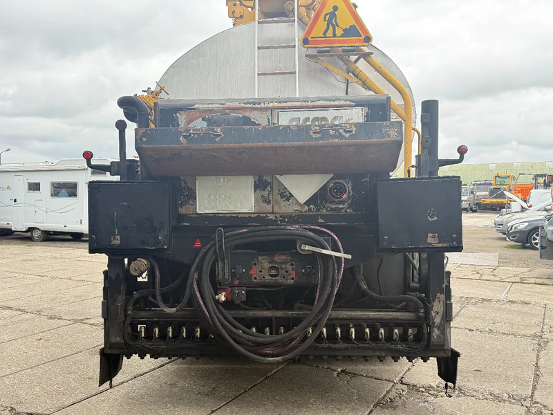 Renault G260 4X2 ACMAR Bitumen Sprayer 10.000L Spring/Spring Manual Gear - Camion: Foto 4 Renault G260 4X2 ACMAR Bitumen Sprayer 10.000L Spring/Spring Manual Gear - Camion: Foto 4