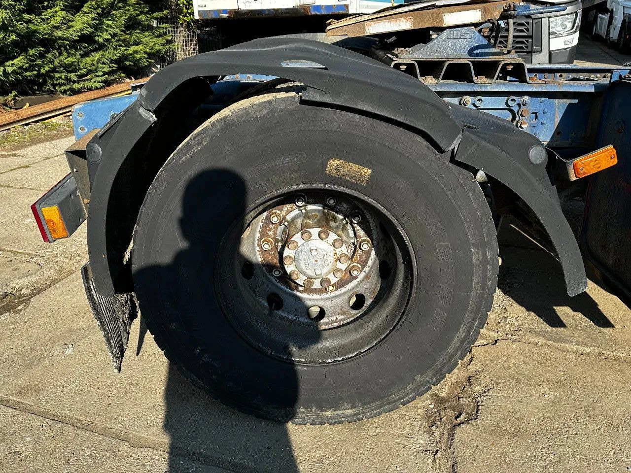 DAF XF 95.380 4X2 Tractor-unit Spring/Air ZF Manual DAF XF 95.380 4X2 Tractor-unit Spring/Air ZF Manual - Cap tractor: Foto 5 DAF XF 95.380 4X2 Tractor-unit Spring/Air ZF Manual DAF XF 95.380 4X2 Tractor-unit Spring/Air ZF Manual - Cap tractor: Foto 5