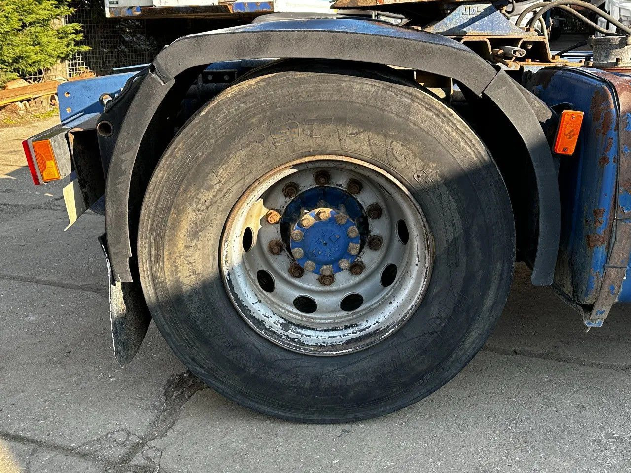 DAF XF 95.380 4X2 Tractor-unit Spring/Air ZF Manual DAF XF 95.380 4X2 Tractor-unit Spring/Air ZF Manual - Cap tractor: Foto 5 DAF XF 95.380 4X2 Tractor-unit Spring/Air ZF Manual DAF XF 95.380 4X2 Tractor-unit Spring/Air ZF Manual - Cap tractor: Foto 5