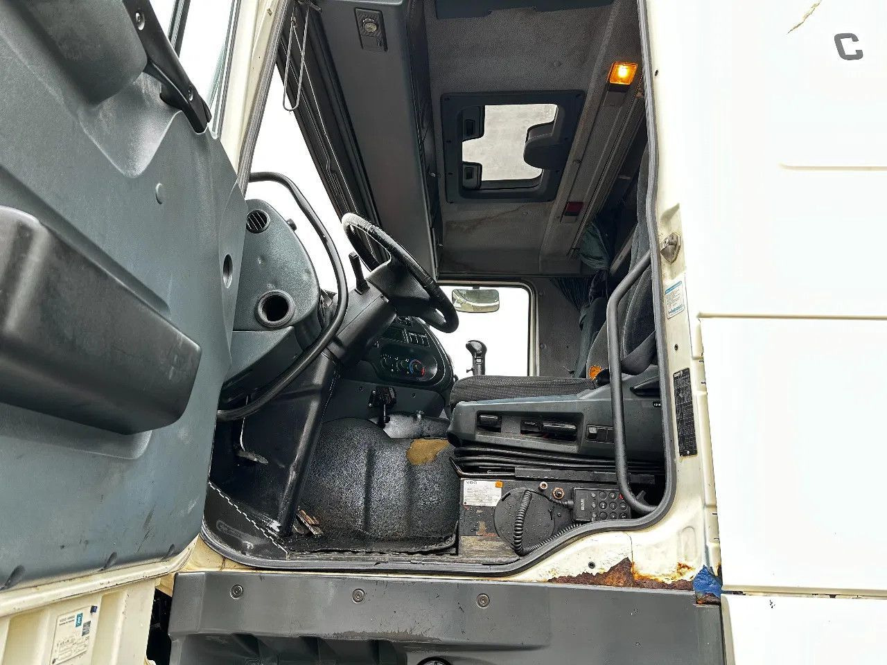 Cap tractor DAF XF 95.380 4X2 Tractor-unit Spring/Air ZF Manual DAF XF 95.380 4X2 Tractor-unit Spring/Air ZF Manual: Foto 7