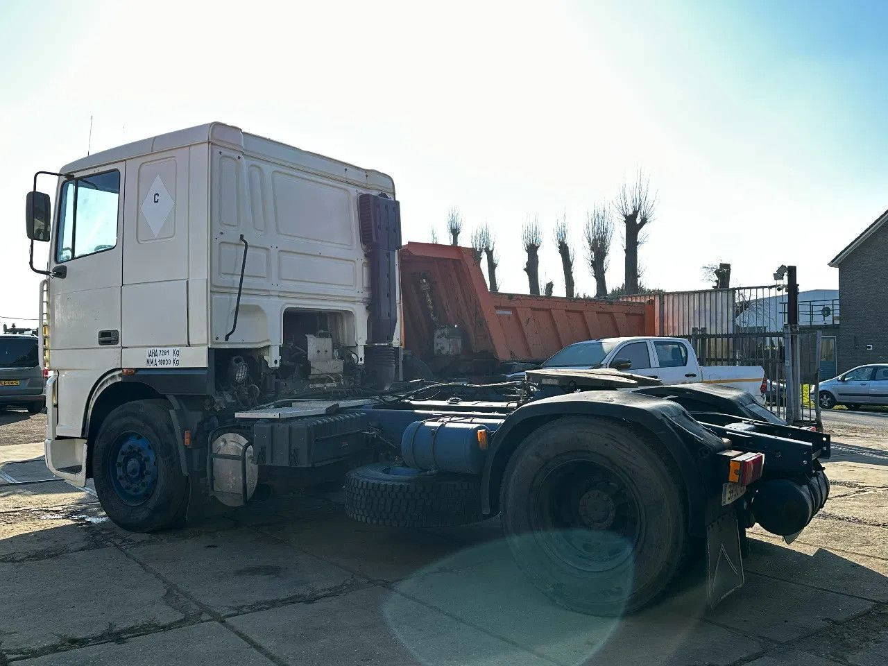 DAF XF 95.380 4X2 Tractor-unit Spring/Air ZF Manual DAF XF 95.380 4X2 Tractor-unit Spring/Air ZF Manual - Cap tractor: Foto 3 DAF XF 95.380 4X2 Tractor-unit Spring/Air ZF Manual DAF XF 95.380 4X2 Tractor-unit Spring/Air ZF Manual - Cap tractor: Foto 3