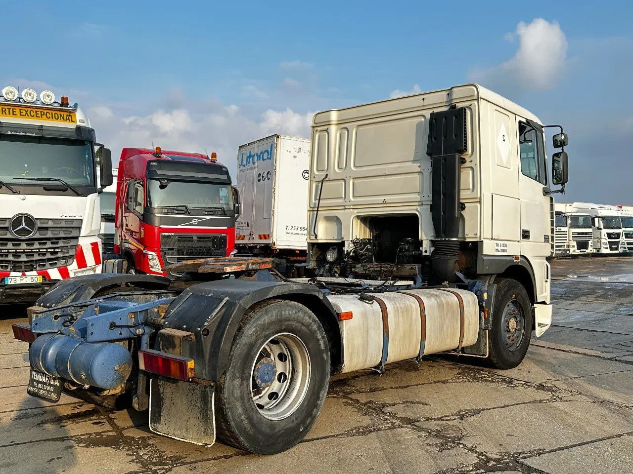 DAF XF 95.380 4X2 Tractor-unit Spring/Air ZF Manual DAF XF 95.380 4X2 Tractor-unit Spring/Air ZF Manual - Cap tractor: Foto 4 DAF XF 95.380 4X2 Tractor-unit Spring/Air ZF Manual DAF XF 95.380 4X2 Tractor-unit Spring/Air ZF Manual - Cap tractor: Foto 4