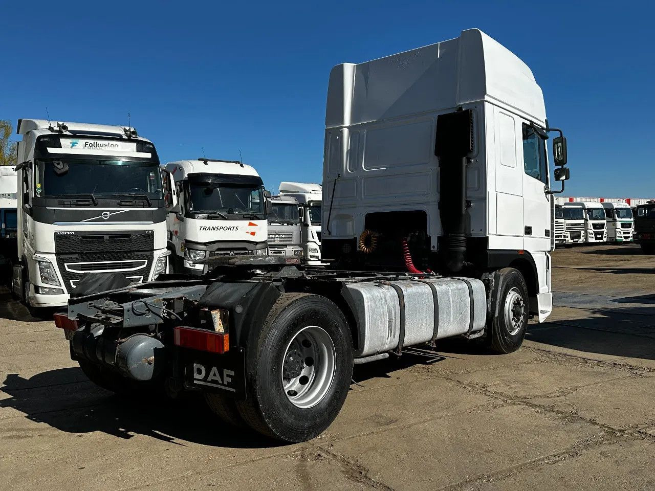 DAF XF 95.480 4X2 Tractor-unit Spring/Air ZF Manual - Cap tractor: Foto 4 DAF XF 95.480 4X2 Tractor-unit Spring/Air ZF Manual - Cap tractor: Foto 4