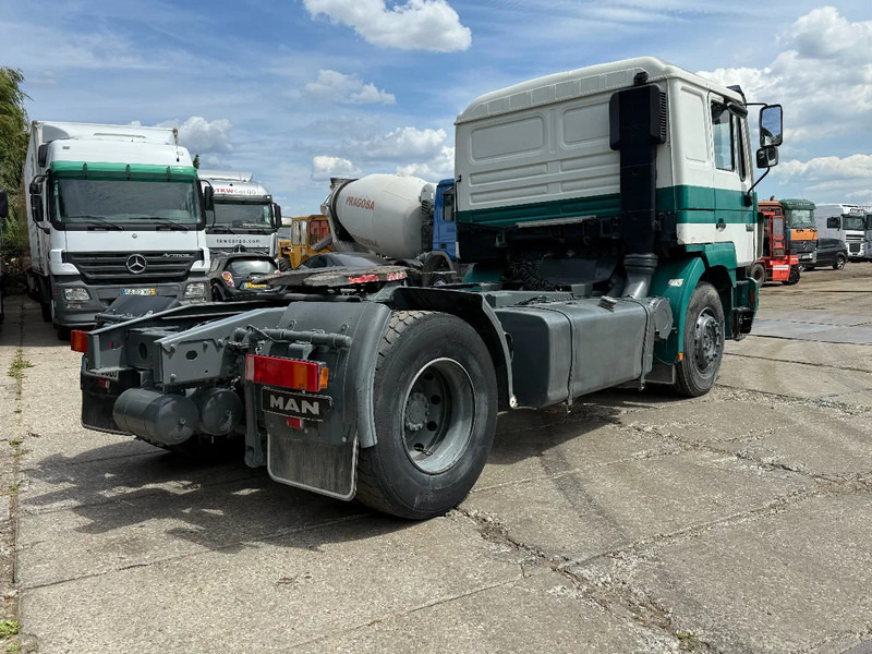 MAN 19.403 4X2 Tractor-unit Spring/Air ZF Manual Gear Low cabine - Cap tractor: Foto 4 MAN 19.403 4X2 Tractor-unit Spring/Air ZF Manual Gear Low cabine - Cap tractor: Foto 4