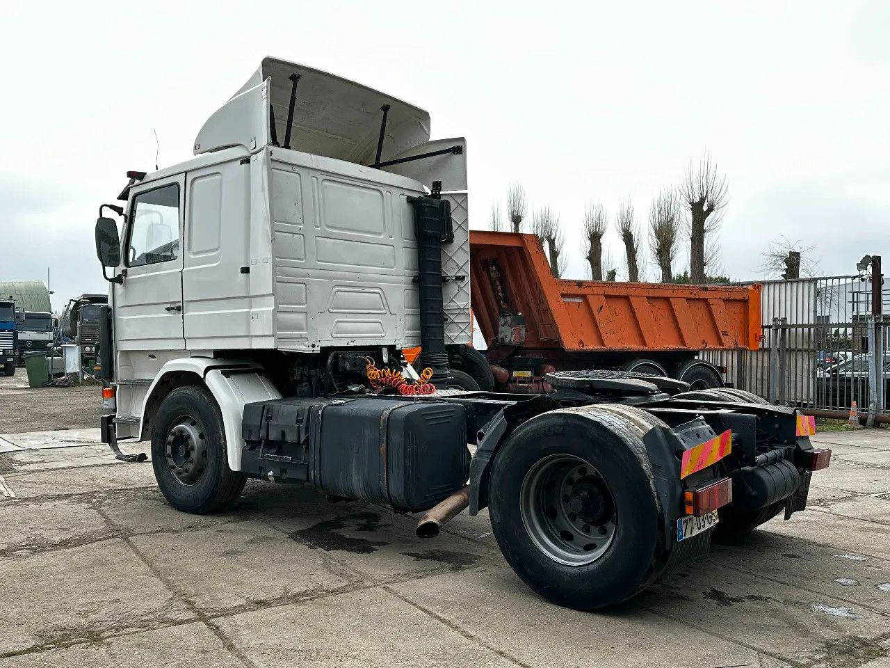 Scania R113-360 4X2 Tractor-unit Spring/Air Manual Gear - Cap tractor: Foto 3 Scania R113-360 4X2 Tractor-unit Spring/Air Manual Gear - Cap tractor: Foto 3