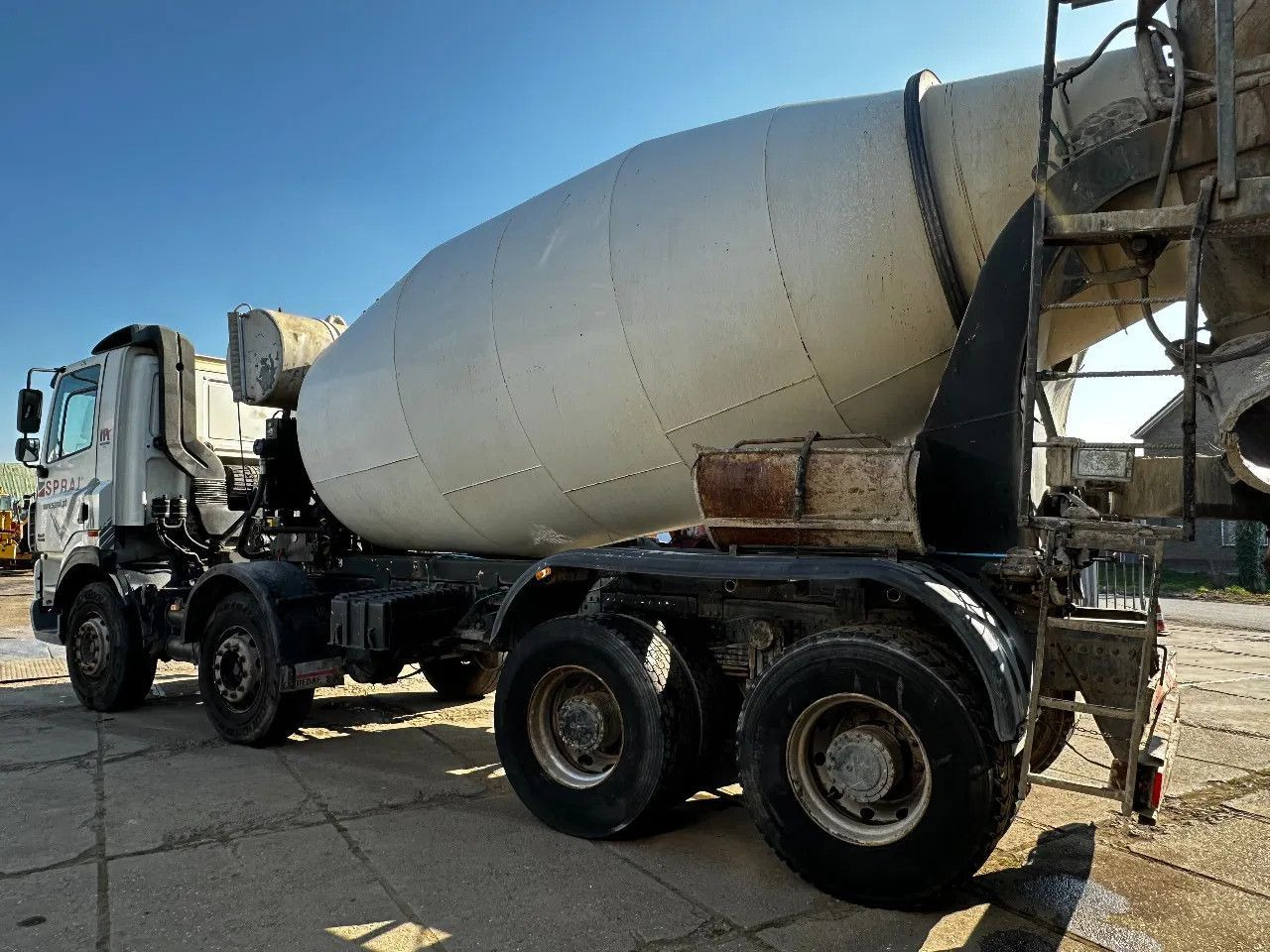DAF CF 85.430 8X4 9m3 Mixer Spring/Spring ZF Manual - Autobetonieră: Foto 3 DAF CF 85.430 8X4 9m3 Mixer Spring/Spring ZF Manual - Autobetonieră: Foto 3
