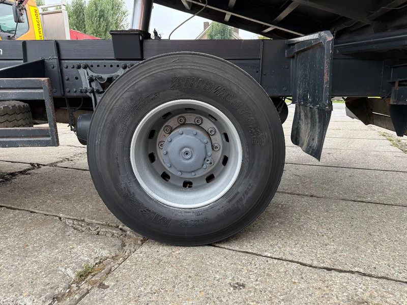 Mercedes-Benz Actros 1831 V6 4X2 Tipper + crane EPS Manual Gearbox 3 peddal - Camion basculantă, Camion cu macara: Foto 5 Mercedes-Benz Actros 1831 V6 4X2 Tipper + crane EPS Manual Gearbox 3 peddal - Camion basculantă, Camion cu macara: Foto 5