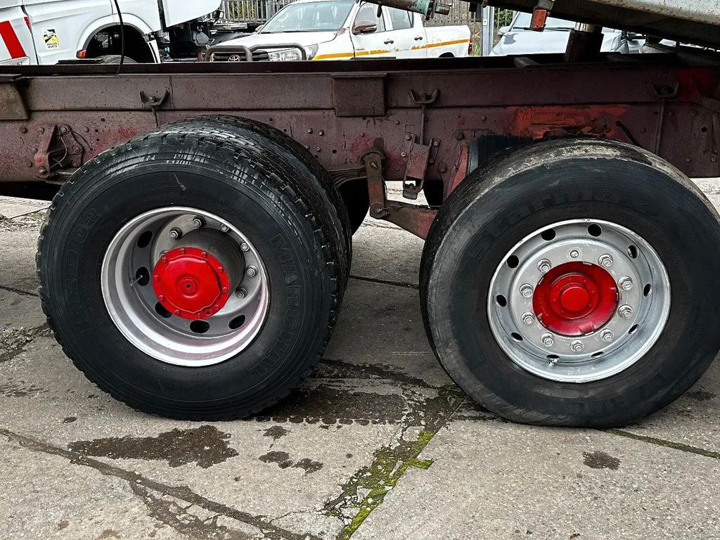 Mercedes-Benz SK 2435 V8 6X2 Tipper EPS Manual Gearbox - Camion basculantă: Foto 5 Mercedes-Benz SK 2435 V8 6X2 Tipper EPS Manual Gearbox - Camion basculantă: Foto 5