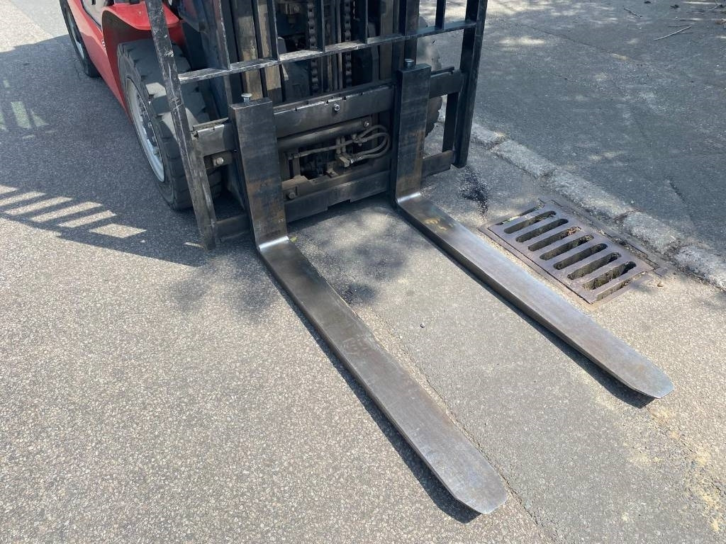 Manitou Mi25D - Stivuitor diesel: Foto 4 Manitou Mi25D - Stivuitor diesel: Foto 4