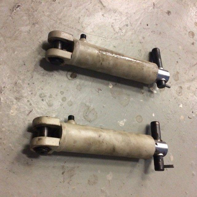 2X Lift cylinder for Linde N20V, Series 132, 1111 - Cilindru hidraulic pentru Stivuitor: Foto 2 2X Lift cylinder for Linde N20V, Series 132, 1111 - Cilindru hidraulic pentru Stivuitor: Foto 2