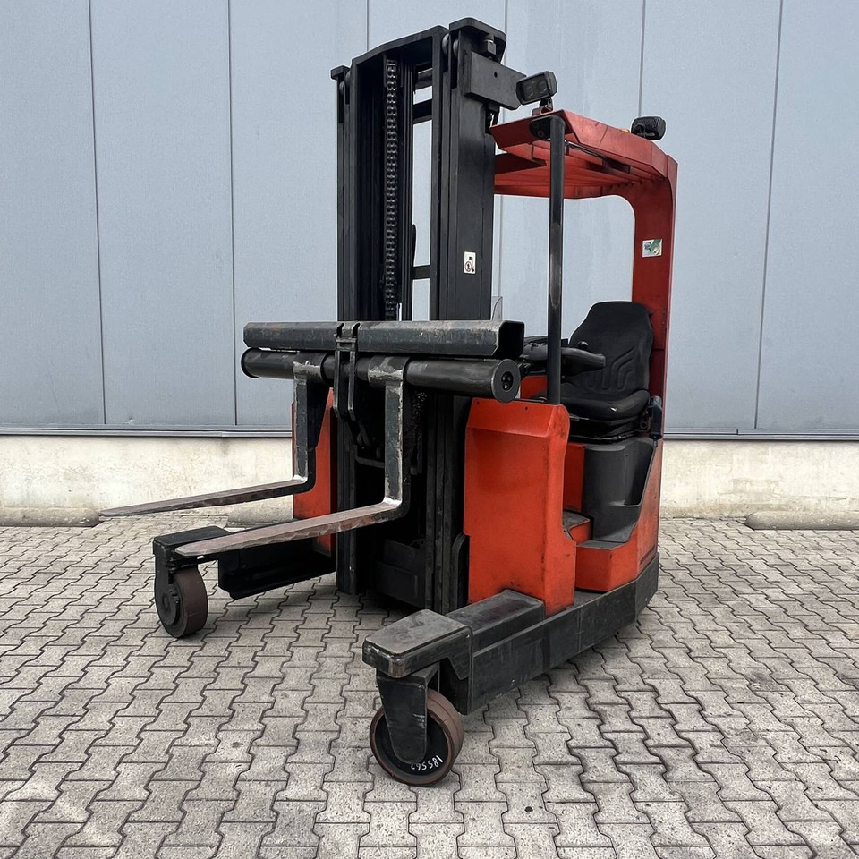 BT FR2.7 - Stivuitor cu catarg retractabil, cu schimbare rapidă de direcţie: Foto 1 BT FR2.7 - Stivuitor cu catarg retractabil, cu schimbare rapidă de direcţie: Foto 1