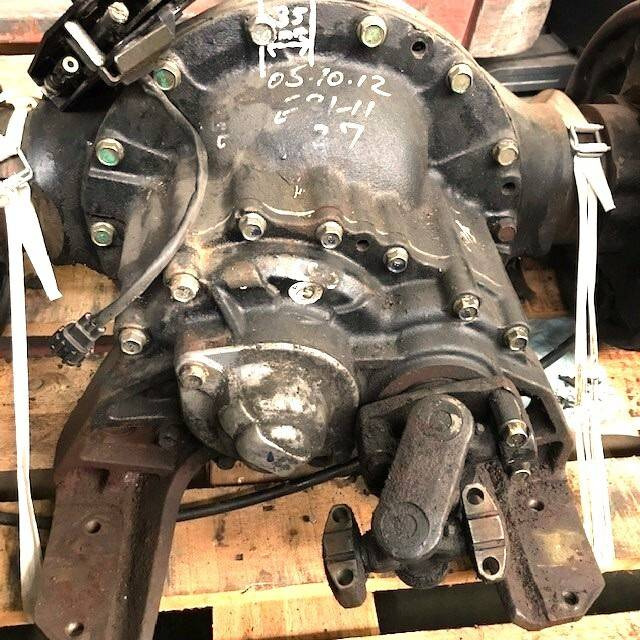 Complete front axle for Caterpillar - Punte şi piese pentru Stivuitor: Foto 2 Complete front axle for Caterpillar - Punte şi piese pentru Stivuitor: Foto 2