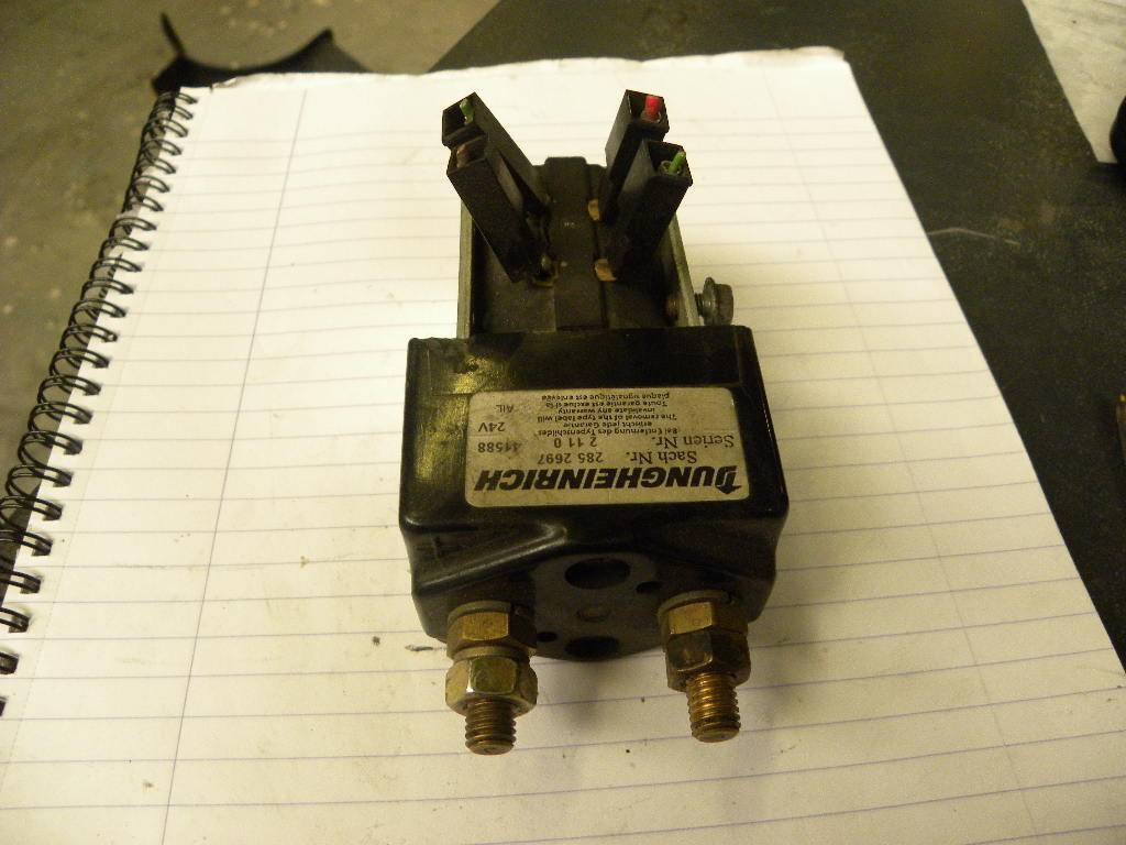 Contactor 24V for Jungheinrich - Sistem electric pentru Stivuitor: Foto 1 Contactor 24V for Jungheinrich - Sistem electric pentru Stivuitor: Foto 1