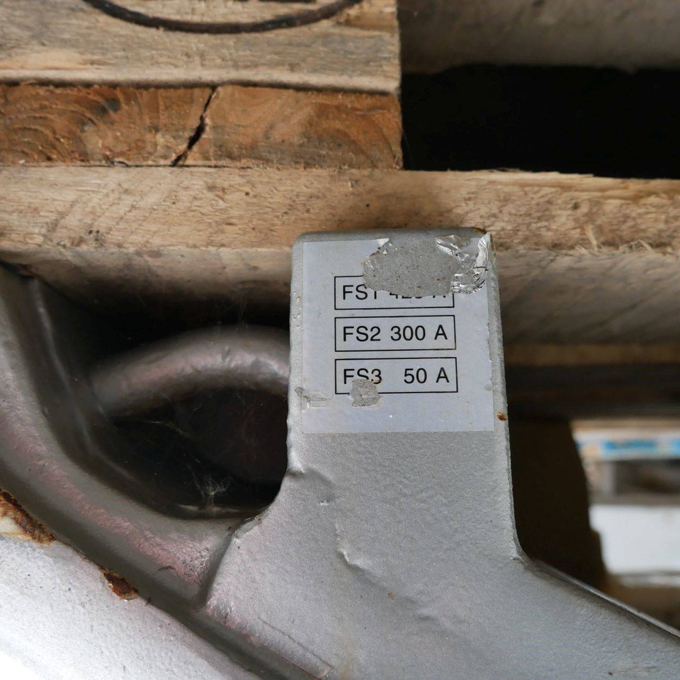 Counterweight  for Nissan QX - Contragreutate pentru Stivuitor: Foto 2 Counterweight  for Nissan QX - Contragreutate pentru Stivuitor: Foto 2