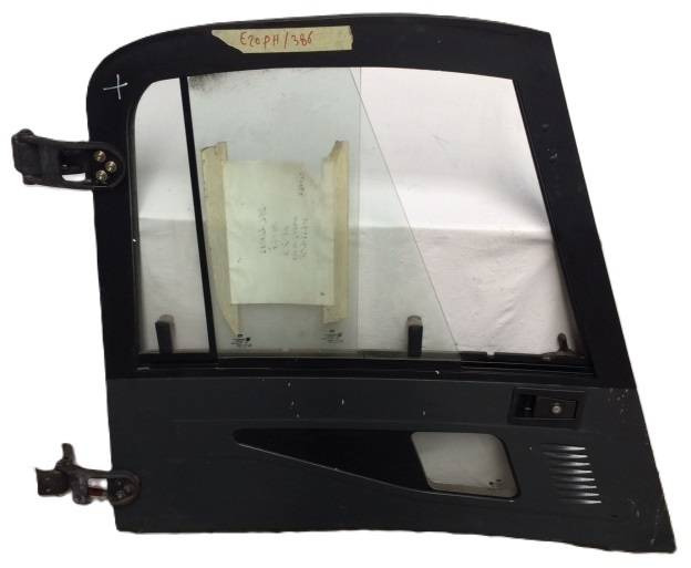 Door right for Linde series 386 - Uşă și piese pentru Stivuitor: Foto 1 Door right for Linde series 386 - Uşă și piese pentru Stivuitor: Foto 1