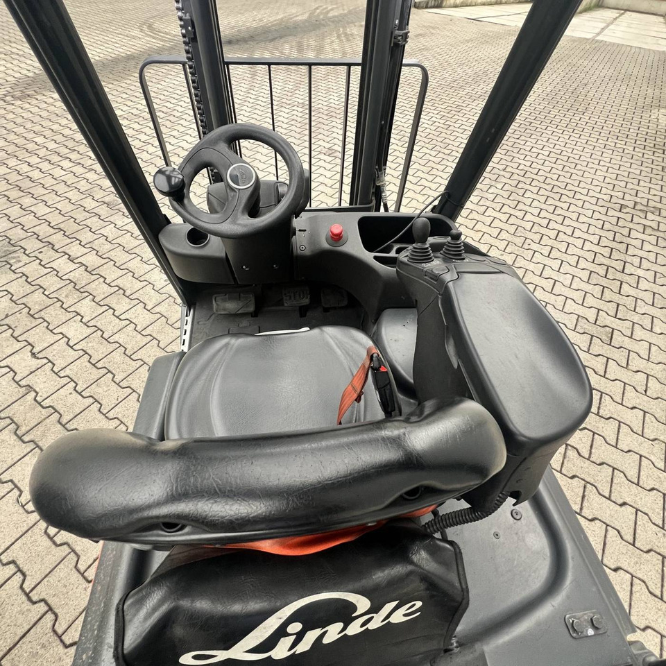 Linde E15 (386-02) EVO - Electrostivuitor: Foto 4 Linde E15 (386-02) EVO - Electrostivuitor: Foto 4