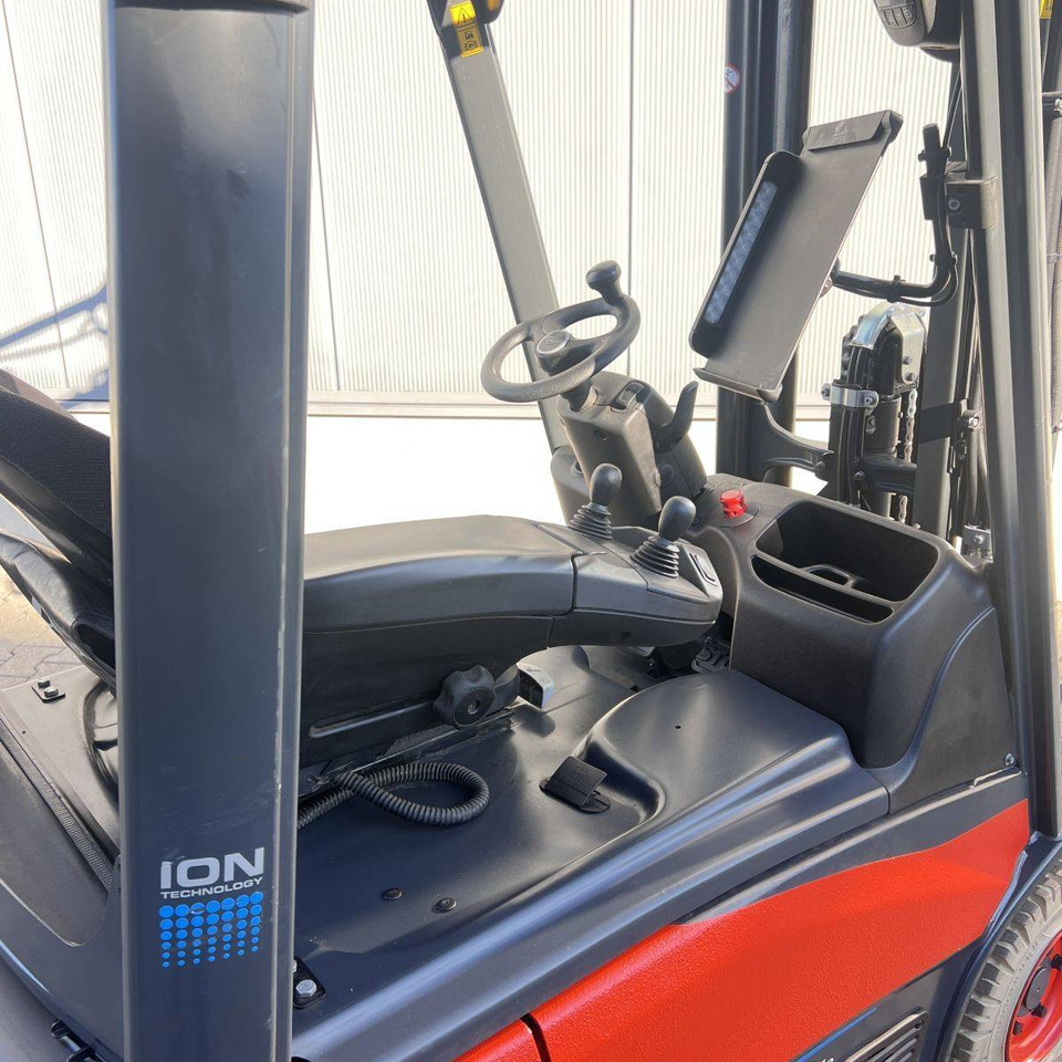 Linde E16C (386-02) EVO Li-On - Electrostivuitor: Foto 5 Linde E16C (386-02) EVO Li-On - Electrostivuitor: Foto 5