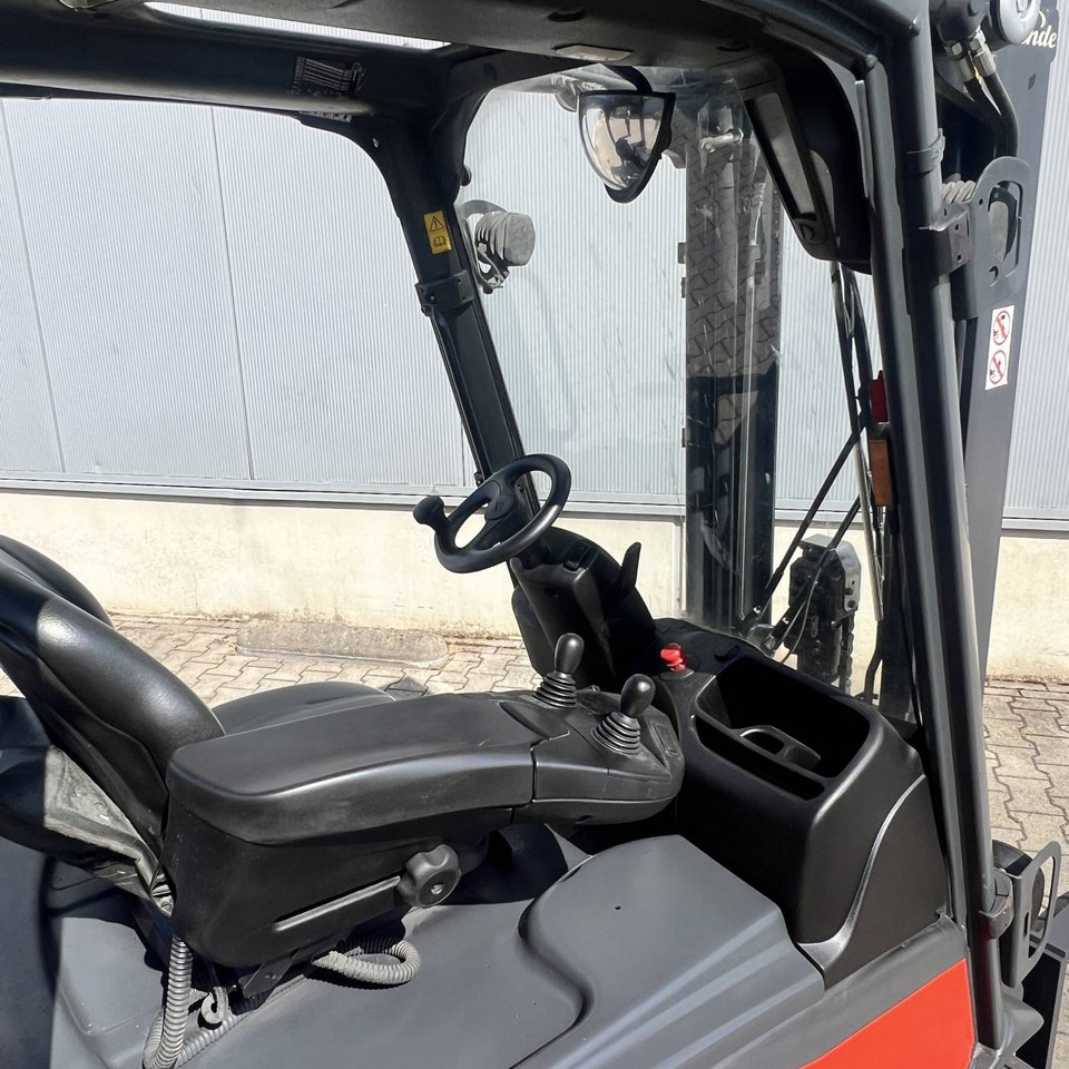 Leasing de Linde E16PH (386-02) EVO Linde E16PH (386-02) EVO: Foto 6 Leasing de Linde E16PH (386-02) EVO Linde E16PH (386-02) EVO: Foto 6