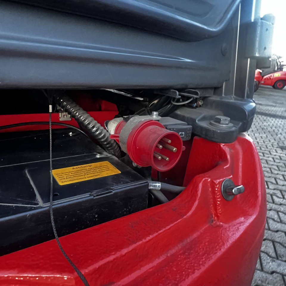 Leasing de Linde E20PH (386-02) EVO Linde E20PH (386-02) EVO: Foto 12 Leasing de Linde E20PH (386-02) EVO Linde E20PH (386-02) EVO: Foto 12