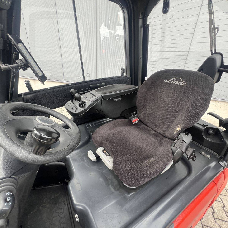 Linde E20PL (386-02) EVO - Electrostivuitor: Foto 4 Linde E20PL (386-02) EVO - Electrostivuitor: Foto 4