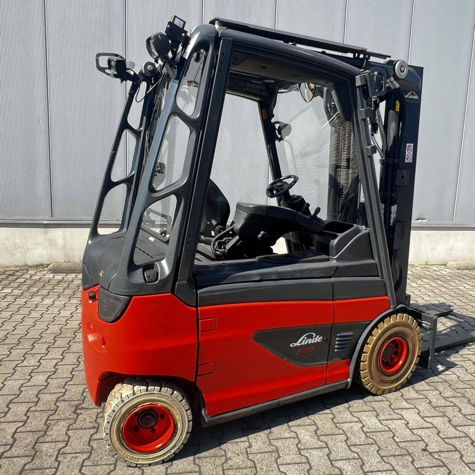 Linde E25 (387) - Electrostivuitor: Foto 2 Linde E25 (387) - Electrostivuitor: Foto 2